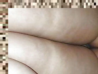 Nainen pukeissa, mies alaston, Bukkake, Brutaali, Neitsyt