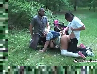 Isot tissit, Lihava, Isoäiti (Granny), Isot, upeat naiset, Nuori (18+), Luonnollinen, Kovaa